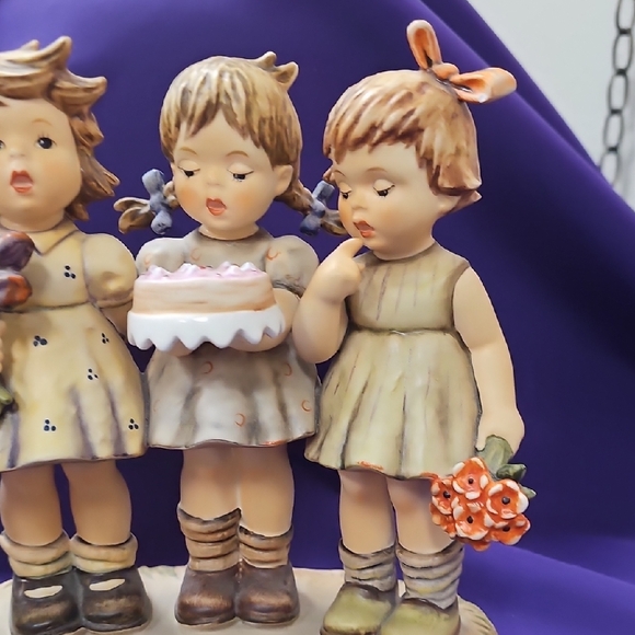 Goebel "We Wish You The Best" 1991 Figurine. - Picture 5 of 14